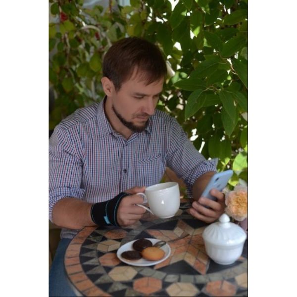 Бандаж на променево-зап’ястний суглоб Алком 4068