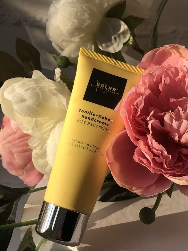 Крем для рук з маслом кокоса і сечовиною 75мл (VANILLE-KOKOS-HANDCREME), BAEHR