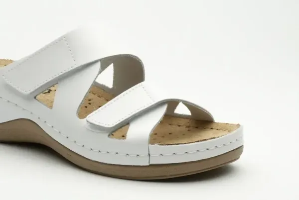 Жіночі шльопанці Leon Білий 906-37 ортопедія