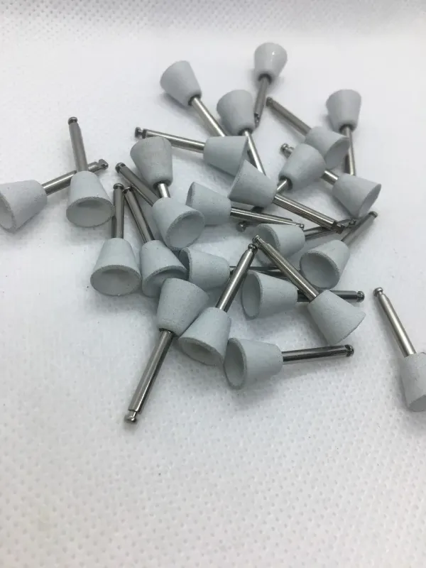 Полировочная резинка Чашка средняя (белая) для углового наконечника, 1 шт.