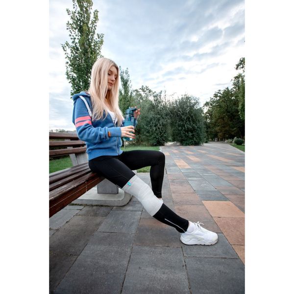 Бандаж на колінний суглоб Алком 3022