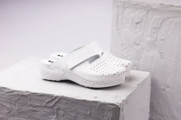 Жіноче Сабо Leon Білий 3500-38 ортопедія