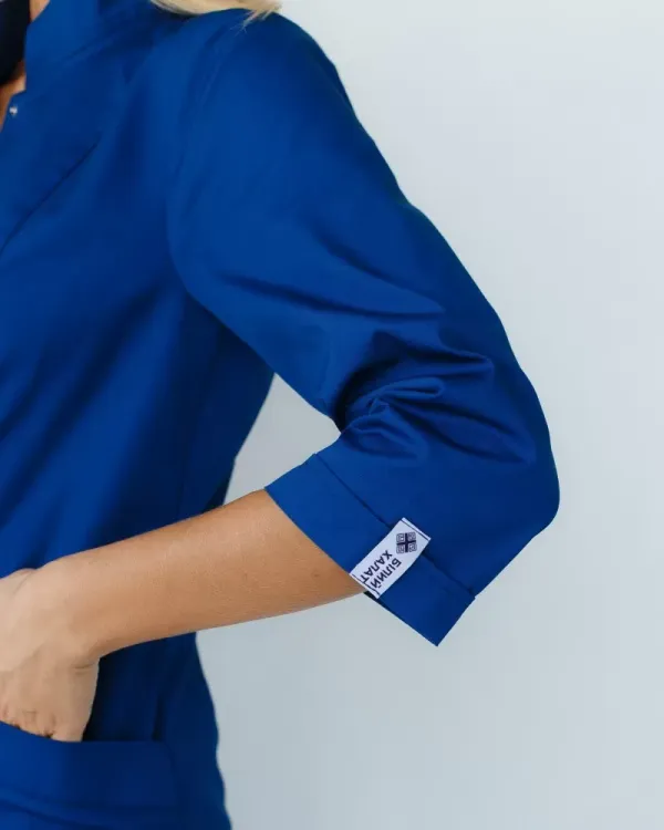 Медицинская женская рубашка Сакура цвет сапфир-красный