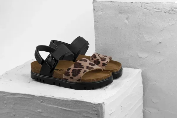 Жіночі сандалії Leon Чорний 6302-37 ортопедія