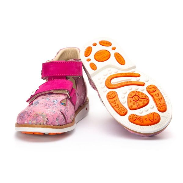 Ортопедические босоножки для девочки.