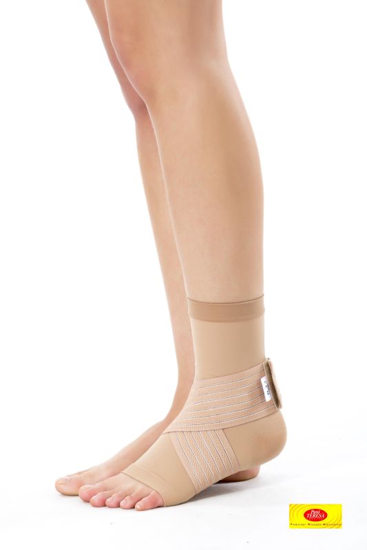 Эластичный бандаж на голеностопный сустав (Pani Teresa, 0303)