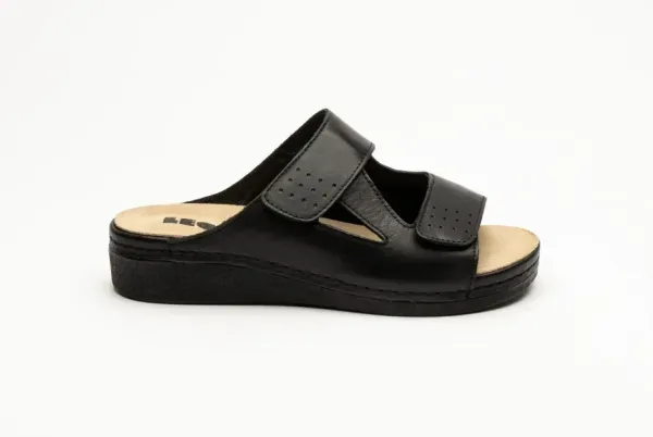 Жіночі шльопанці Leon Чорний 5010 ортопедія