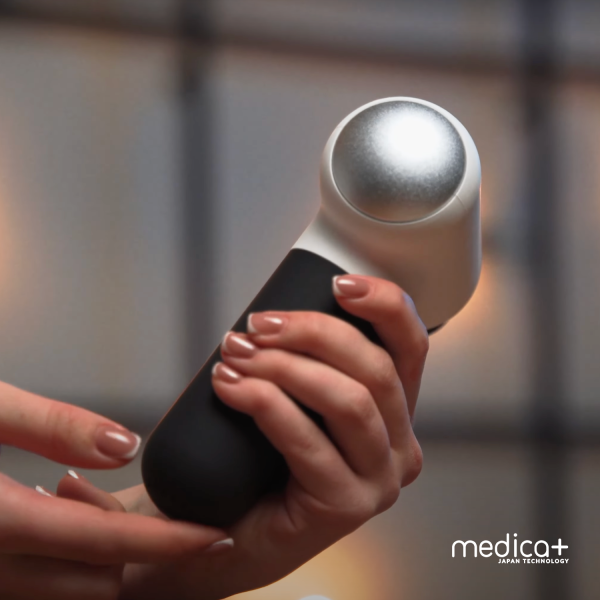 Перкуссионный массажер для тела и мышц Medica+ MassHand Pro 4.0 White