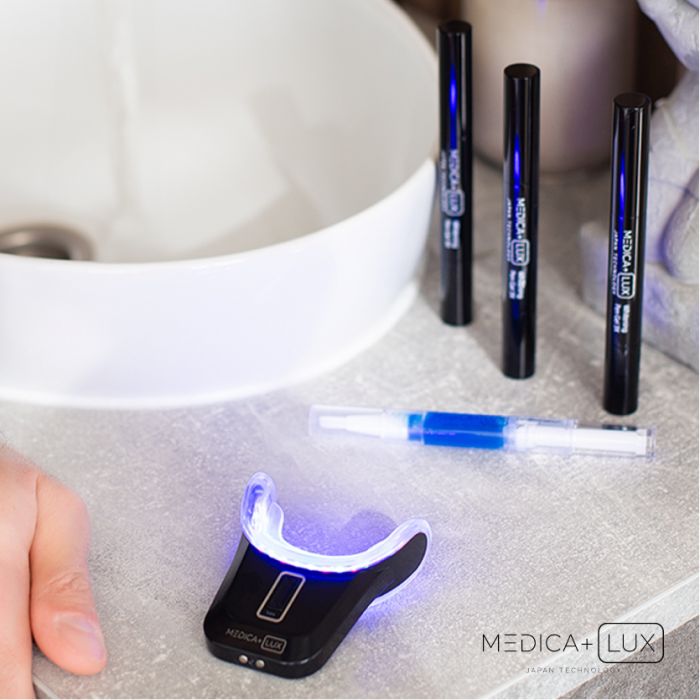 Набір ультразвукової зубної щітки Medica+ PROBRUSH 9.0 black + Відбілювальна капа для зубів Medica+ WhitePearl 10X Black