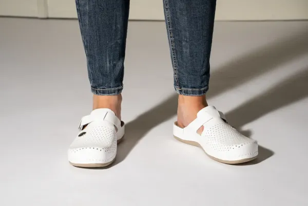 Жіноче Сабо Leon Білий 950-white ортопедія