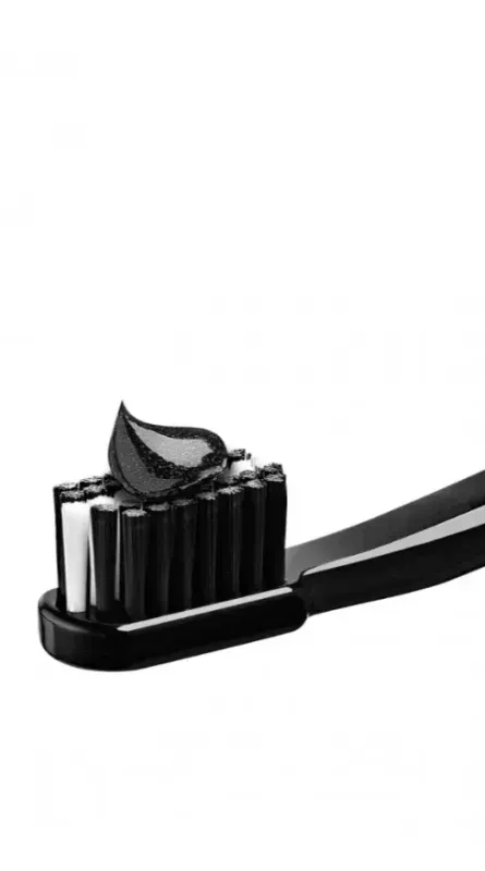 Зубна паста Curaprox Black is White з активованим вугіллям (чорна упаковка), 90 мл., RDA - 50